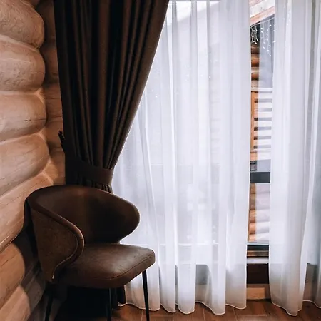 Tatova Hata * Yablunytsya