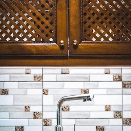 Tatova Hata Yablunytsya