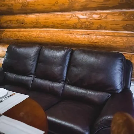 Tatova Hata Yablunytsya